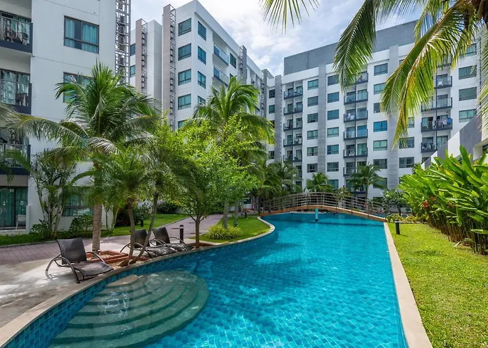 Rare Xxxl Swimming Pools Resort - Free Fast Wifi - Top Floor Pool View Balcony